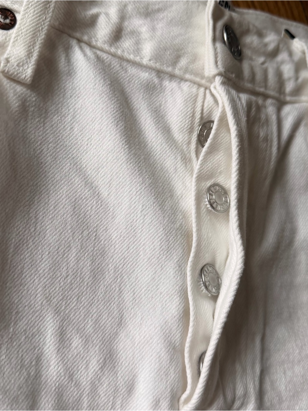 NWT AGOLDE - Parker Long Short in Dough WHITE - Picture 4 of 8